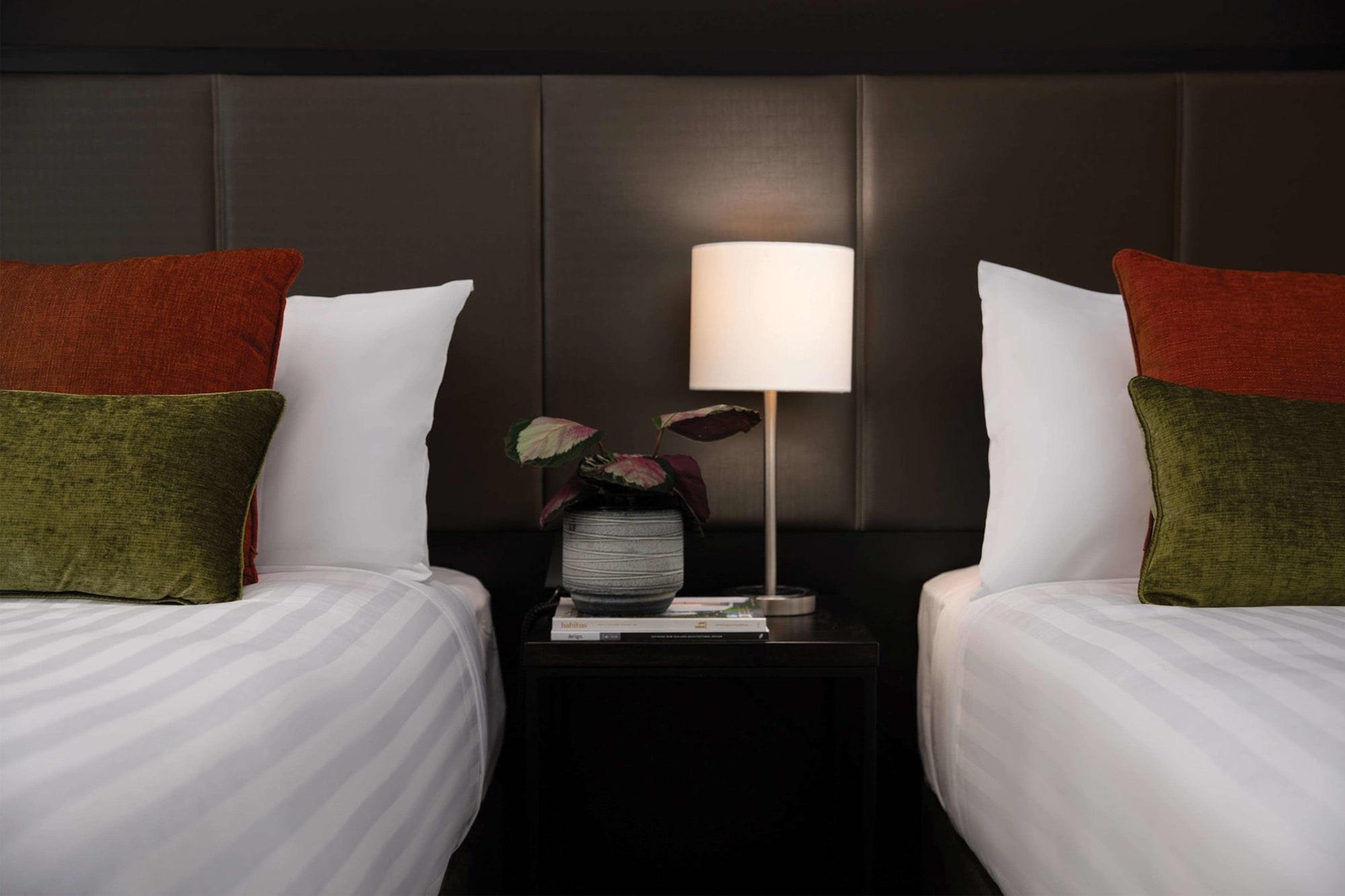 Отель Rydges Wellington Airport Экстерьер фото