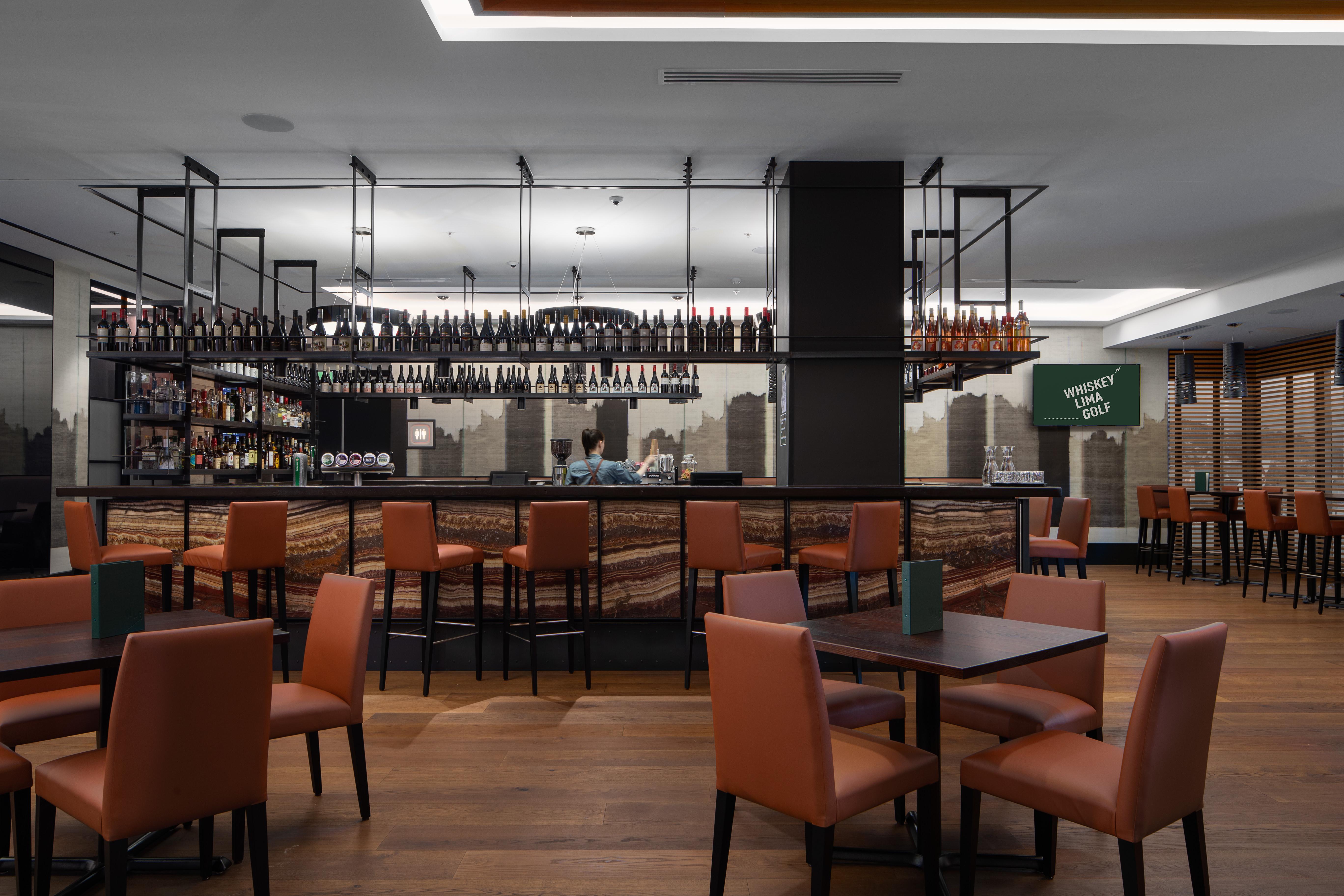 Отель Rydges Wellington Airport Экстерьер фото